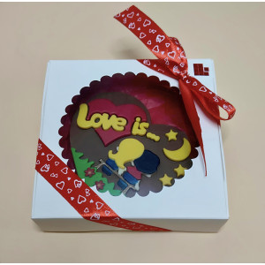 Шоколадная плитка "Love is..." Шоколадная плитка "Love is..."